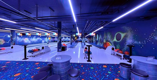 Bowling-Universum-Entertainmentcenter-Gasometer-Wien-Bahn