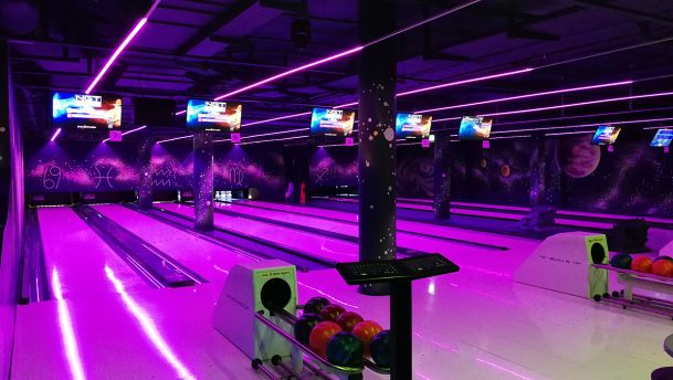Bowling-Universum-Entertainmentcenter-Gasometer-Wien-Bahn